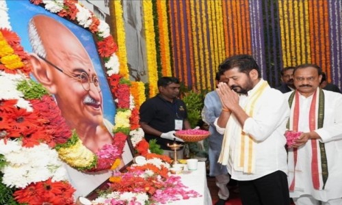 ఘనంగా గాంధీ జయంతి వేడుకలు...! నివాళులర్పించిన సీఎం