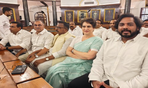 రాష్ట్రపతిని కలిసి ప్రజాస్వామ్య పరిరక్షణ కోసం పోరాటం చేస్తాం..