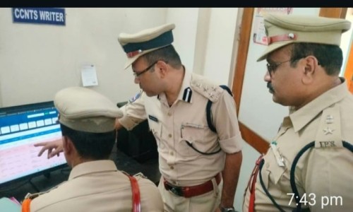 మందమరి పోలీస్ స్టేషన్ తనిఖీ చేసిన సిపి