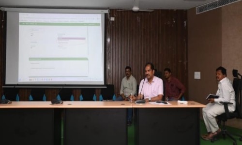 భూ భారతి దరఖాస్తుల పరిష్కారంలో జాప్యం లేకుండా చర్యలు చేపట్టాలి