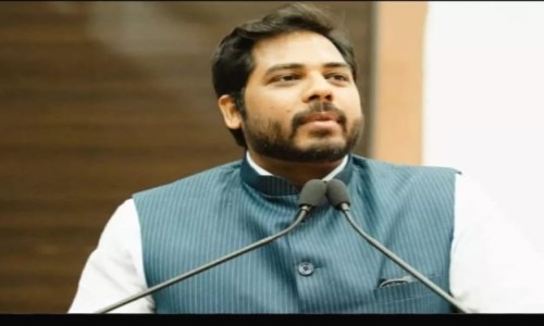 కలెక్టర్, అధికారుల నిర్లక్ష్యంతోనే పెద్దపల్లి ఎయిర్‌పోర్టు వెనుకబాటు..