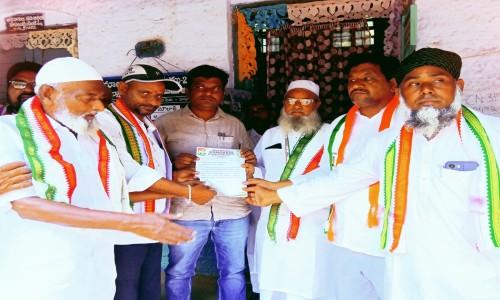 కేంద్ర ఎన్నికల ప్రధాన కమిషనర్ జ్ఞానేష్ కుమార్ వెంటనే రాజీనామా చేయాలని కాంగ్రెస్ పార్టీ ఆధ్వర్యంలో ఎన్నికల సంఘం తీరుపై ‘ఓట్ చోరీ’ భారీ నిరసన కార్యక్రమం