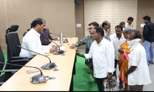 ప్రజావాణి దరఖాస్తుల సత్వర పరిష్కారానికి అధికారులు సమన్వయంతో కృషి చేయాలి..